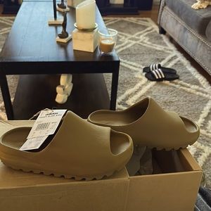 Yeezy Kids Sandals in Tan